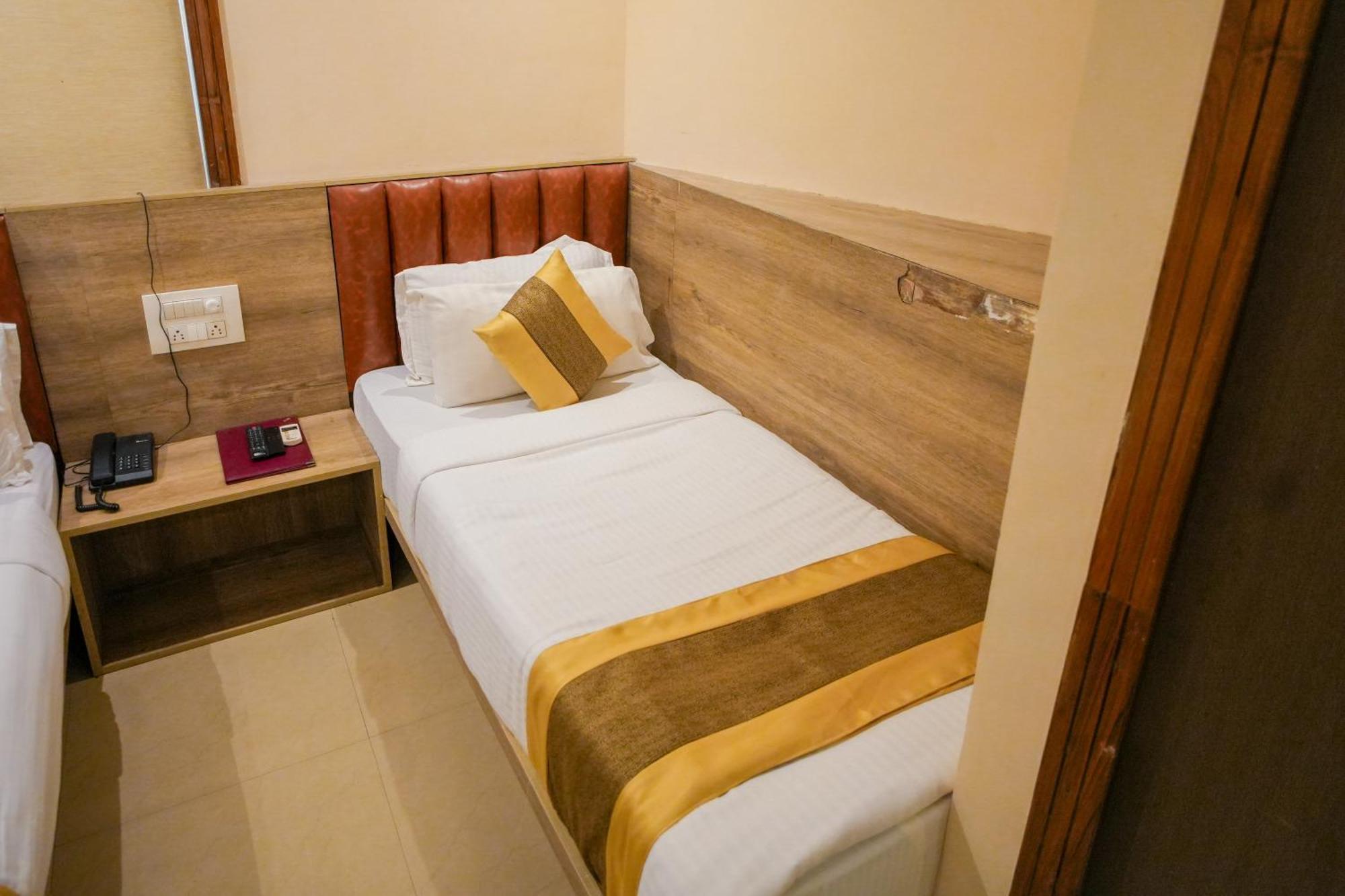 מומביי Hotel Skylink Hospitality Mahalaxmi מראה חיצוני תמונה