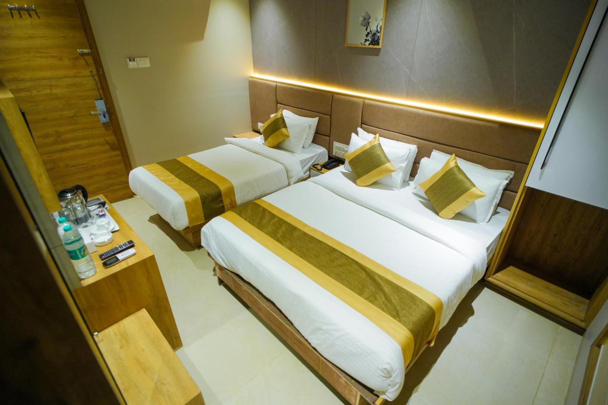 מומביי Hotel Skylink Hospitality Mahalaxmi מראה חיצוני תמונה