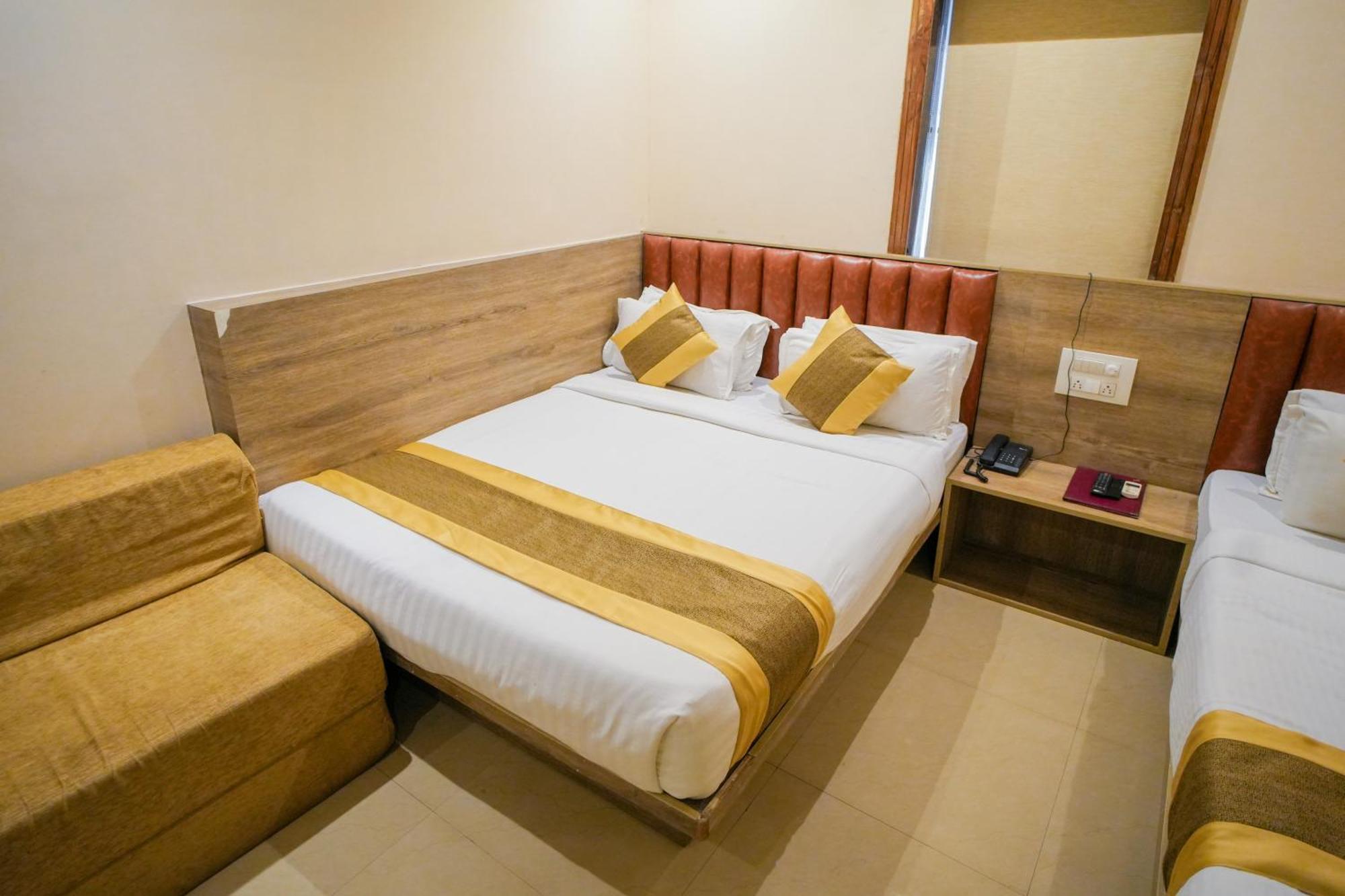 מומביי Hotel Skylink Hospitality Mahalaxmi מראה חיצוני תמונה