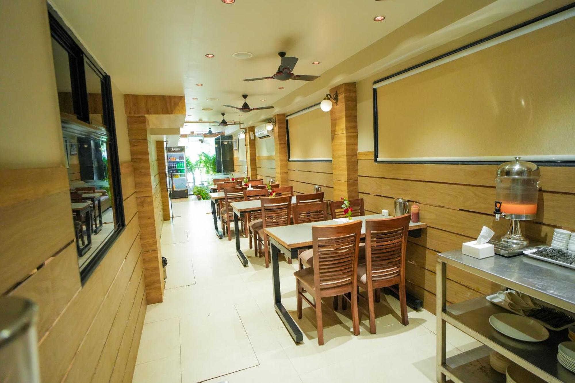 מומביי Hotel Skylink Hospitality Mahalaxmi מראה חיצוני תמונה