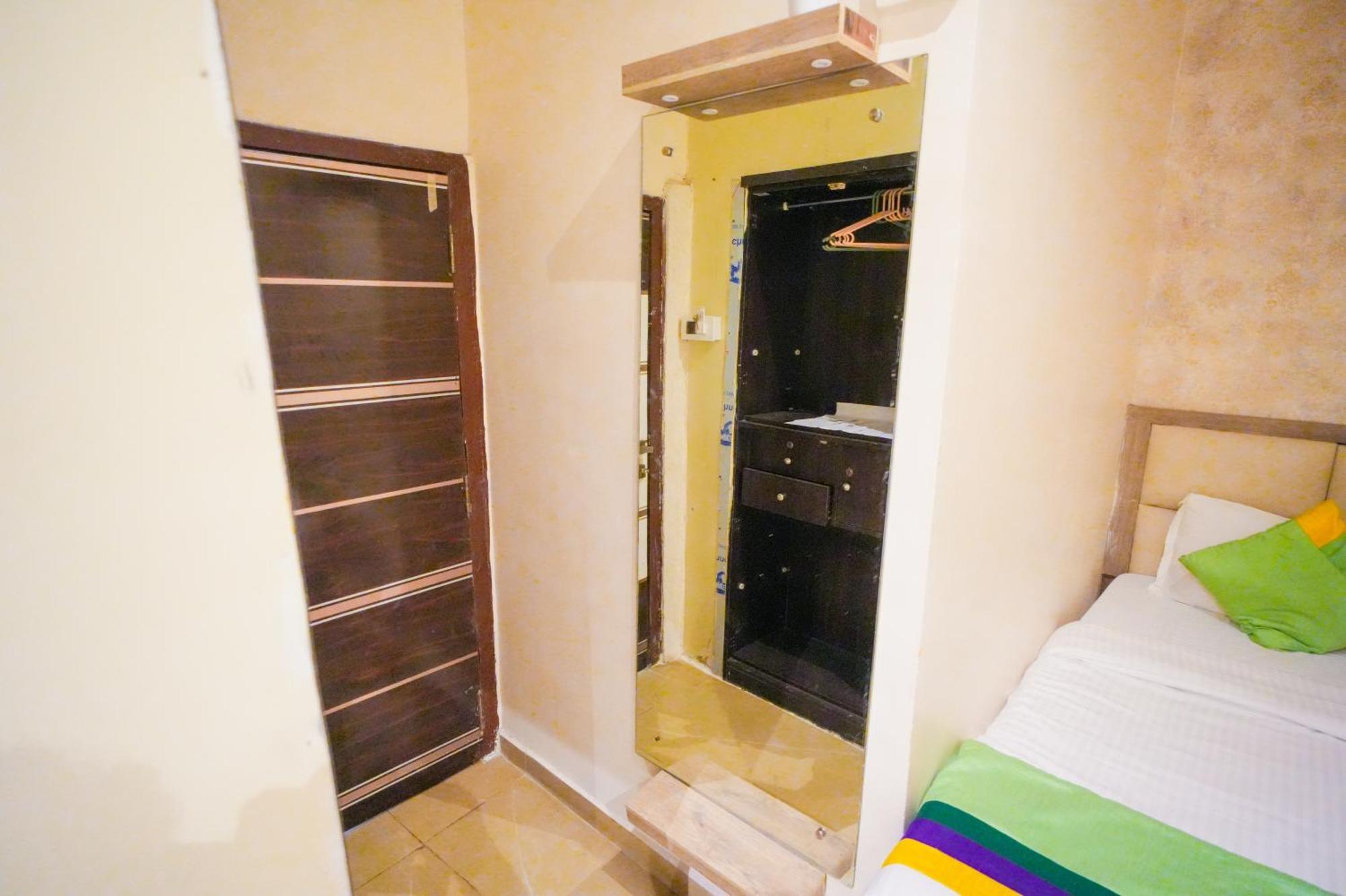 מומביי Hotel Skylink Hospitality Mahalaxmi מראה חיצוני תמונה