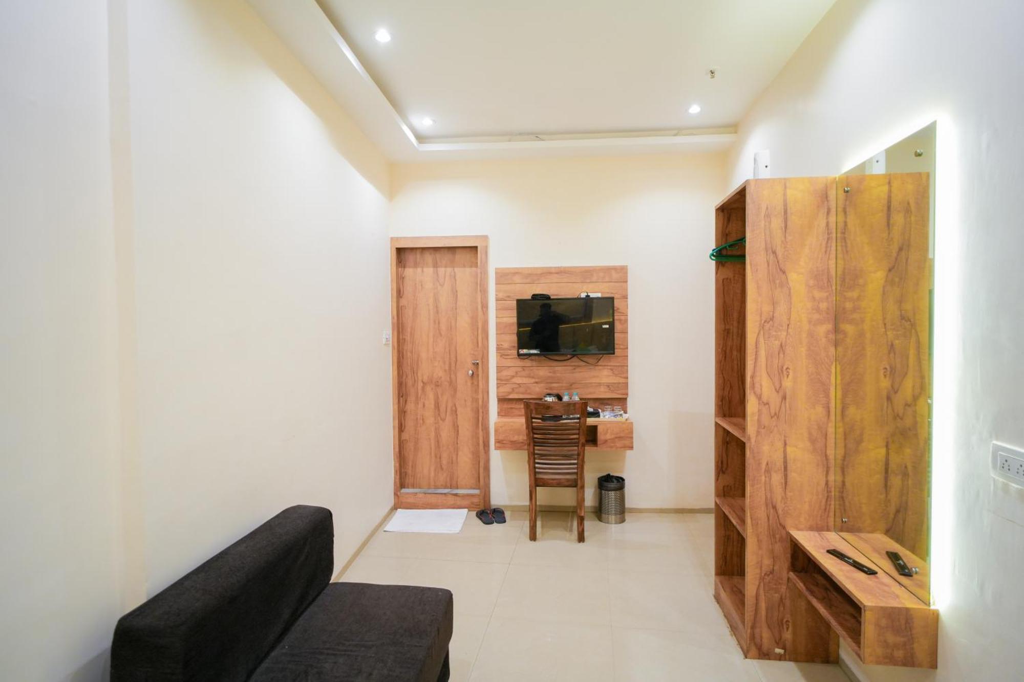 מומביי Hotel Skylink Hospitality Mahalaxmi מראה חיצוני תמונה