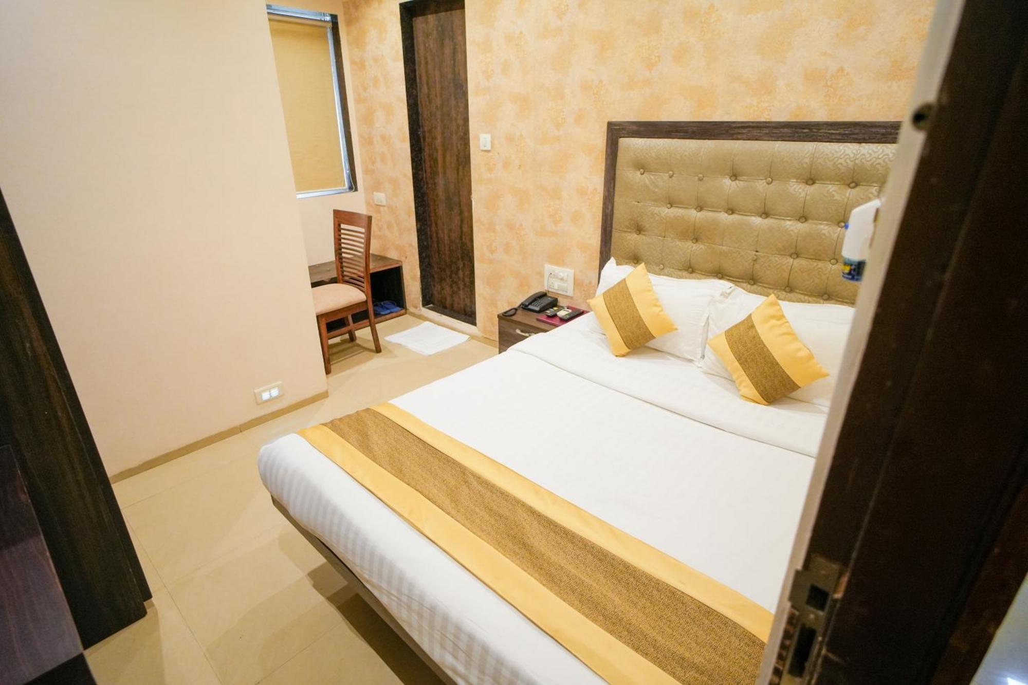מומביי Hotel Skylink Hospitality Mahalaxmi מראה חיצוני תמונה