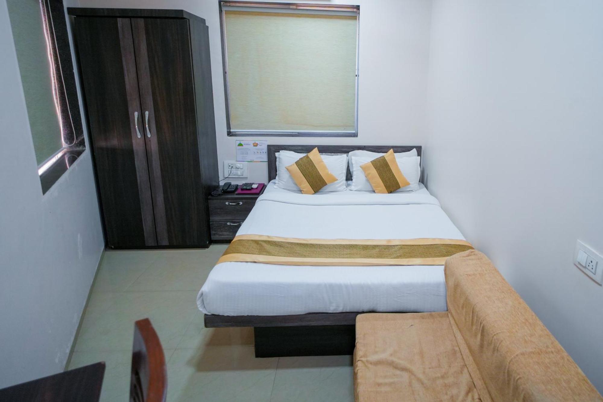 מומביי Hotel Skylink Hospitality Mahalaxmi מראה חיצוני תמונה